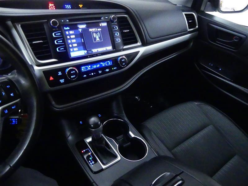 used 2019 Toyota Highlander car, priced at $23,999
