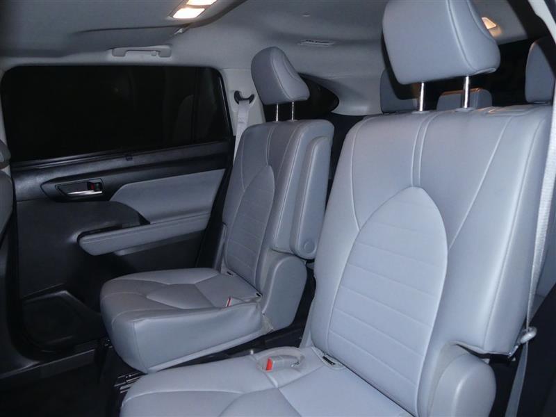 used 2022 Toyota Highlander car, priced at $31,000