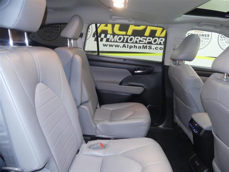 used 2022 Toyota Highlander car, priced at $31,000