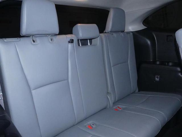 used 2022 Toyota Highlander car, priced at $31,999