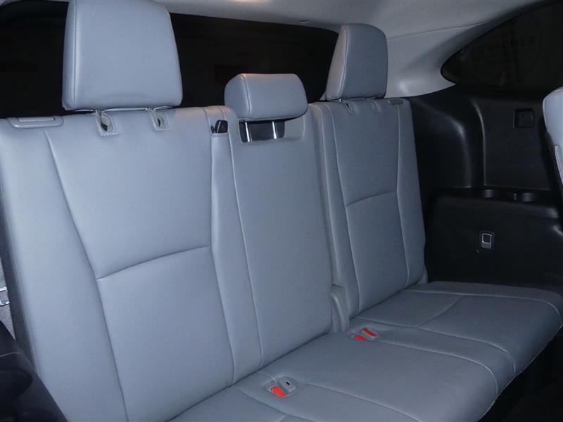 used 2022 Toyota Highlander car, priced at $31,000