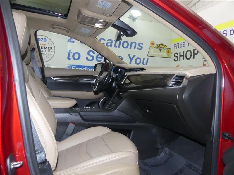 used 2022 Cadillac XT6 car, priced at $36,000