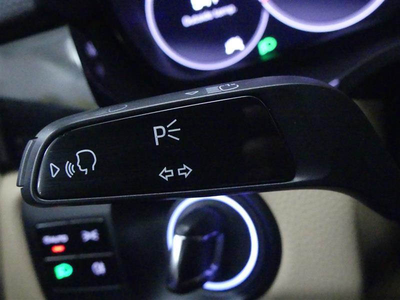 used 2019 Porsche Cayenne car, priced at $28,900