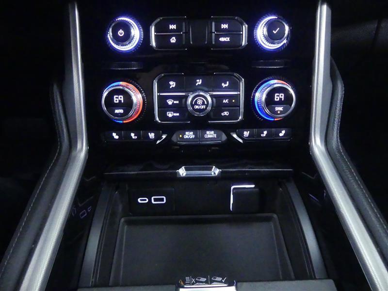 used 2022 GMC Yukon XL car, priced at $52,900