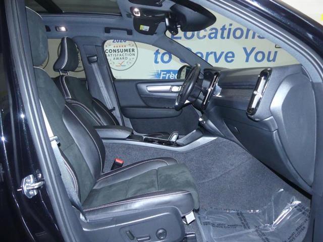 used 2021 Volvo XC40 car, priced at $27,900