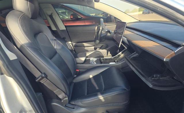 used 2018 Tesla Model 3 car