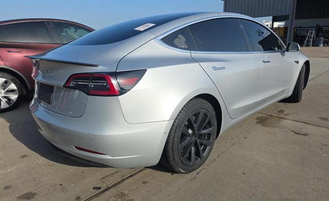used 2018 Tesla Model 3 car