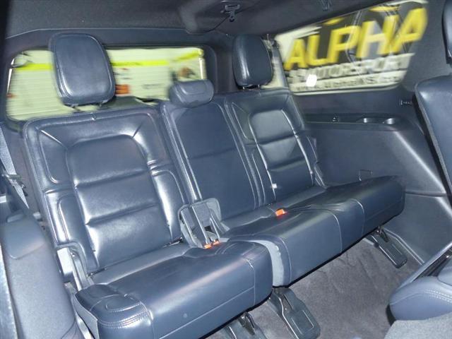 used 2024 Lincoln Navigator car, priced at $77,000