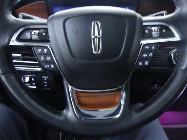 used 2024 Lincoln Navigator car, priced at $77,000