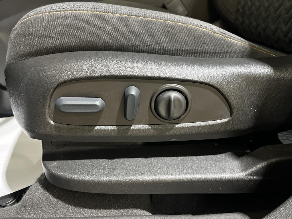 used 2022 Chevrolet Equinox car, priced at $21,000