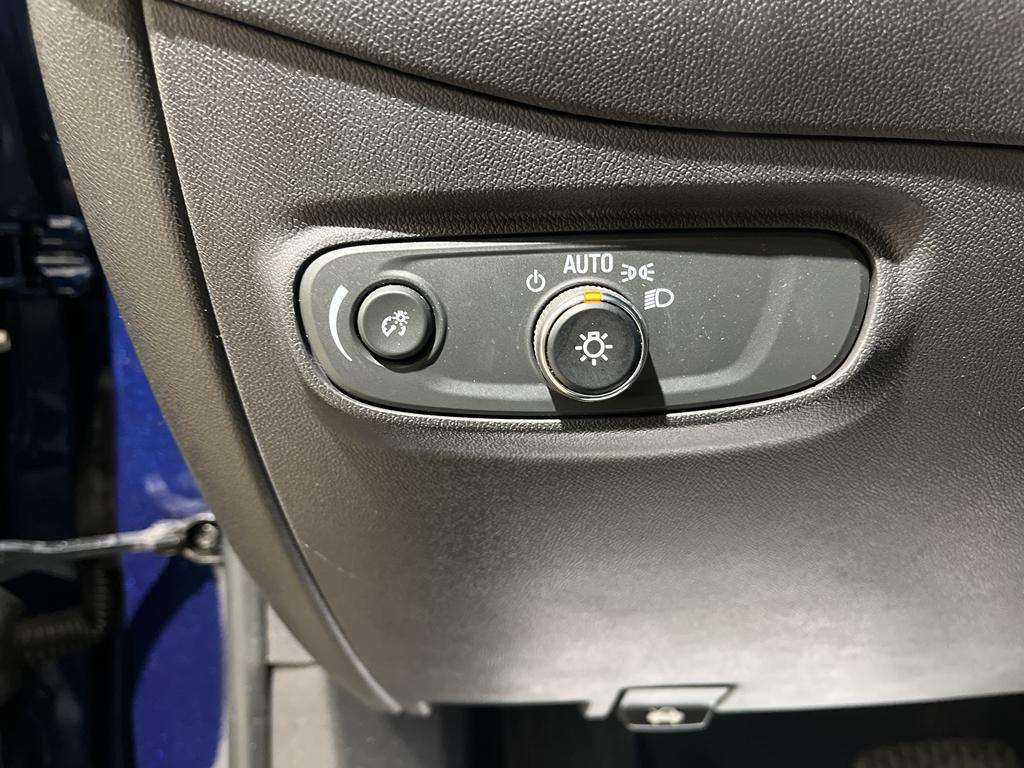 used 2022 Chevrolet Equinox car, priced at $21,000