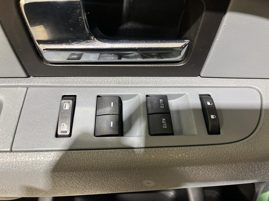 used 2013 Ford F-150 car, priced at $15,500