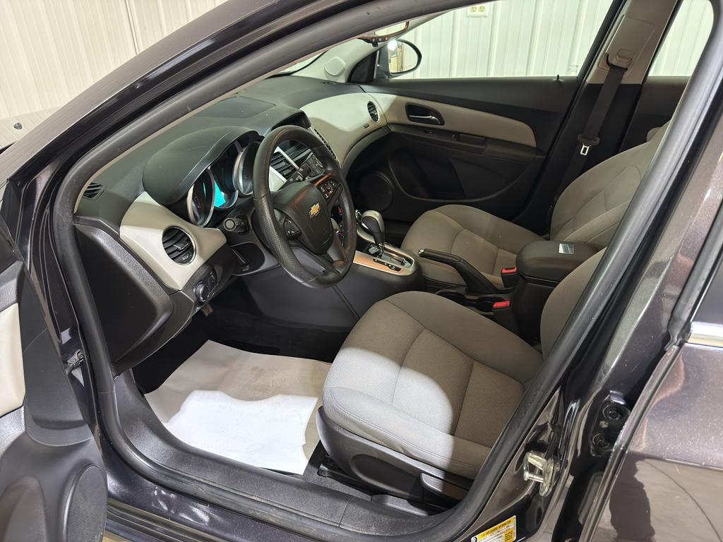 used 2015 Chevrolet Cruze car, priced at $7,000