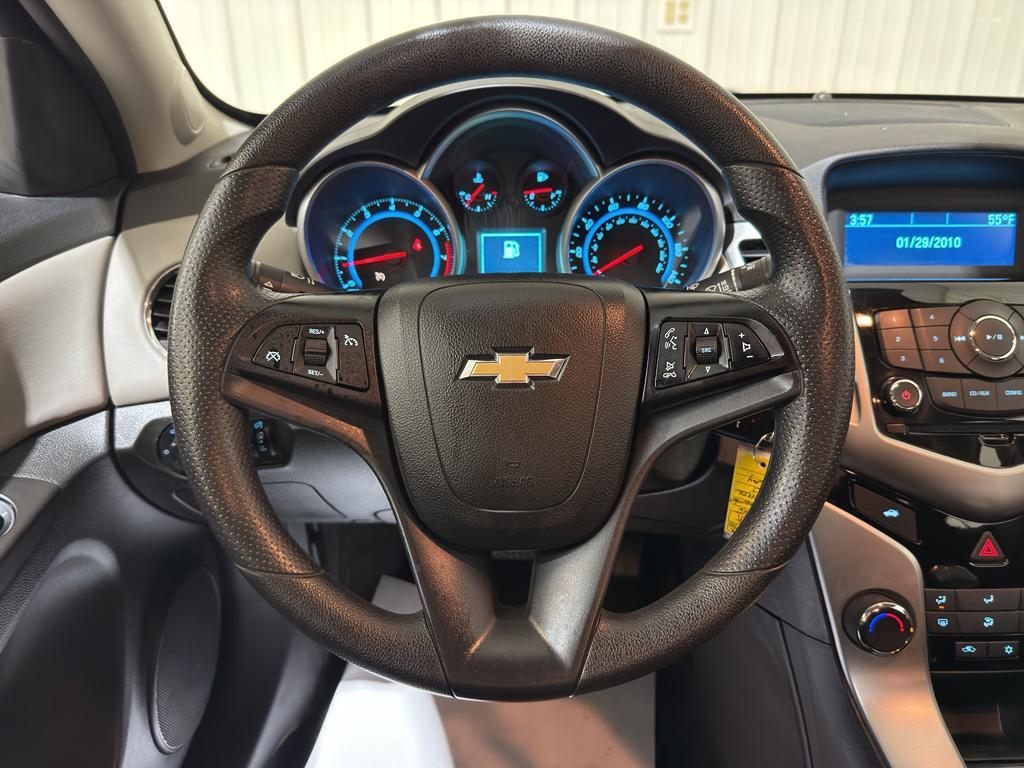 used 2015 Chevrolet Cruze car, priced at $7,000