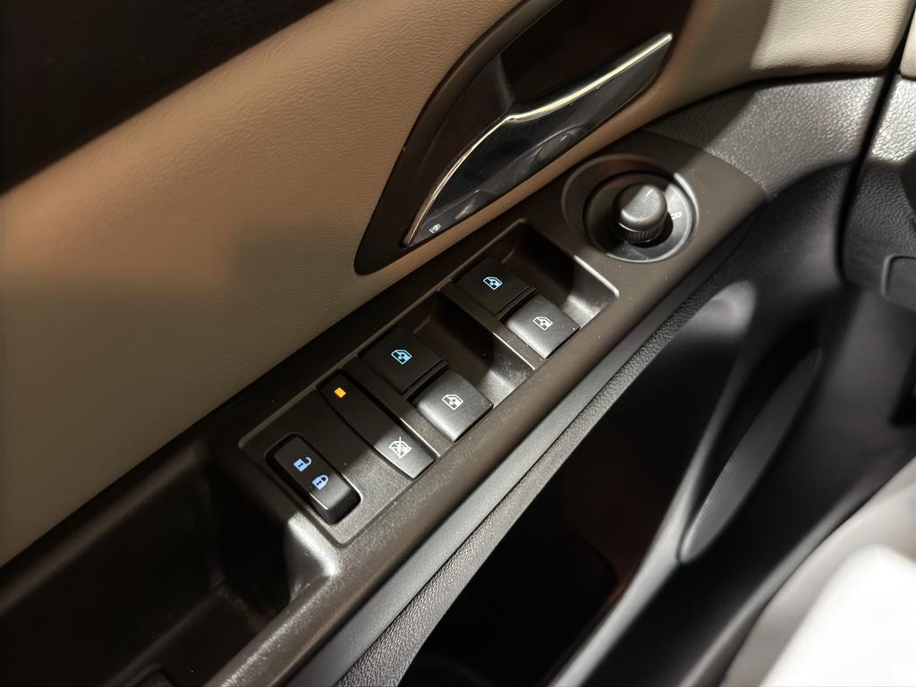 used 2015 Chevrolet Cruze car, priced at $7,000