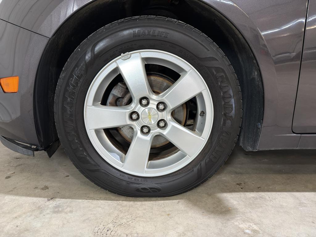 used 2015 Chevrolet Cruze car, priced at $7,000