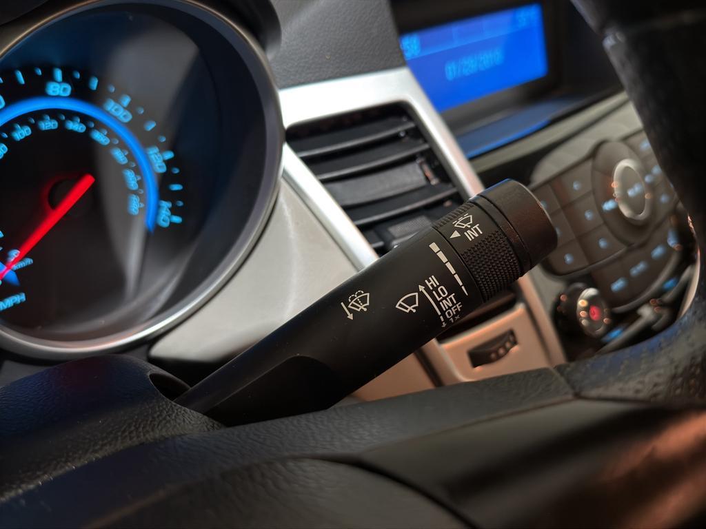 used 2015 Chevrolet Cruze car, priced at $7,000