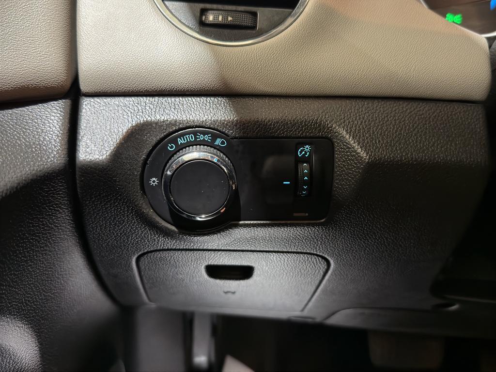 used 2015 Chevrolet Cruze car, priced at $7,000