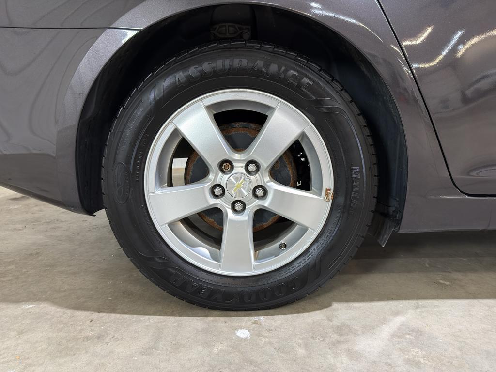 used 2015 Chevrolet Cruze car, priced at $7,000