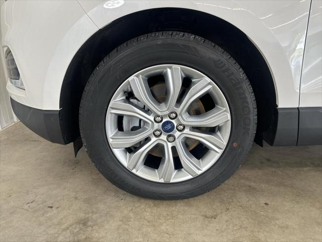 used 2021 Ford Edge car, priced at $30,000