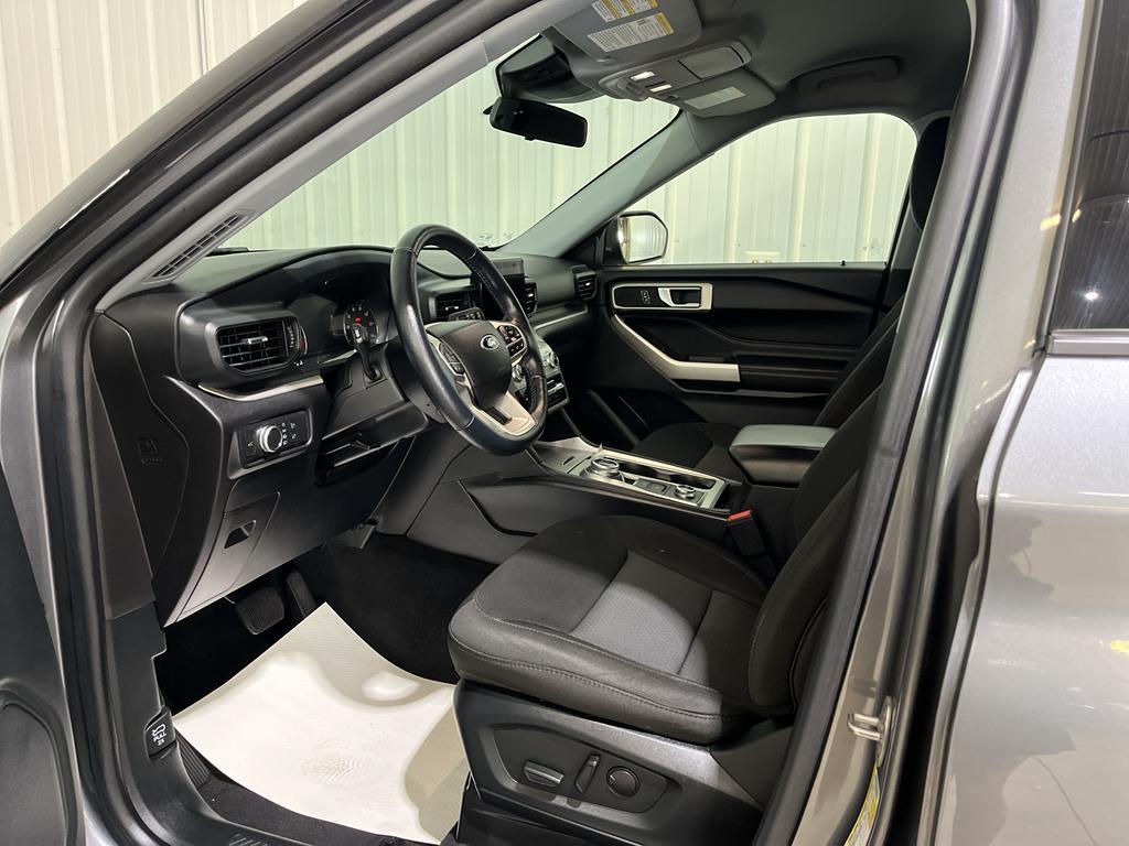 used 2022 Ford Explorer car, priced at $33,000