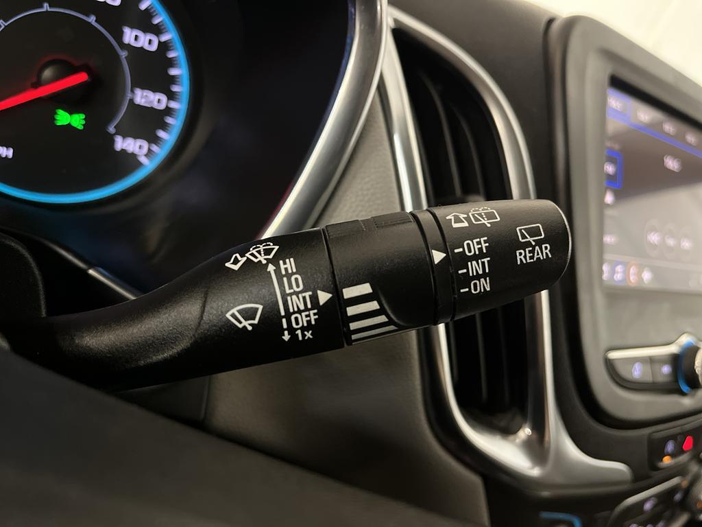 used 2022 Chevrolet Equinox car, priced at $18,000