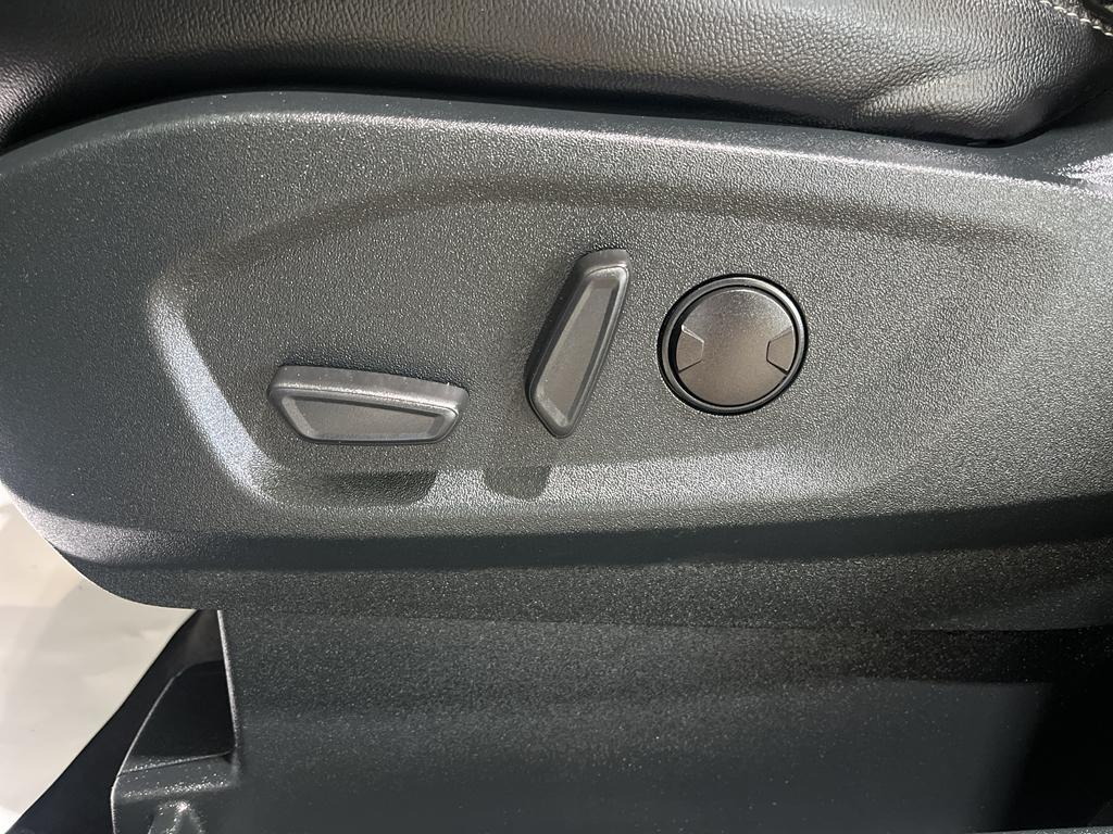 used 2022 Ford Edge car, priced at $23,500