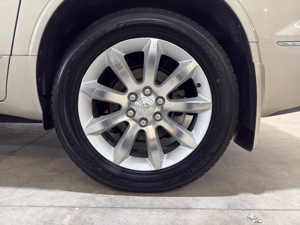 used 2016 Buick Enclave car, priced at $11,000