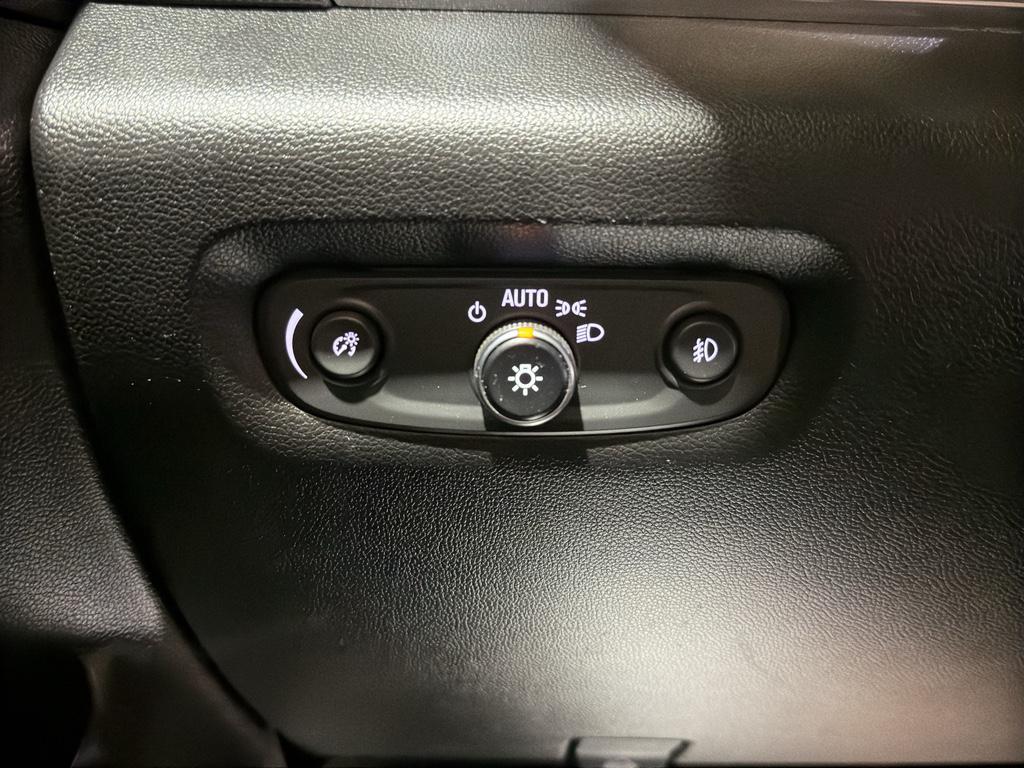 used 2018 Chevrolet Traverse car, priced at $16,500