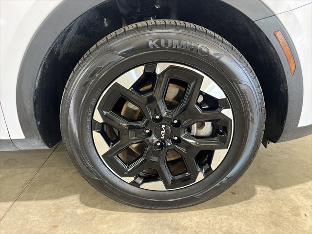 used 2024 Kia Sorento car, priced at $30,000