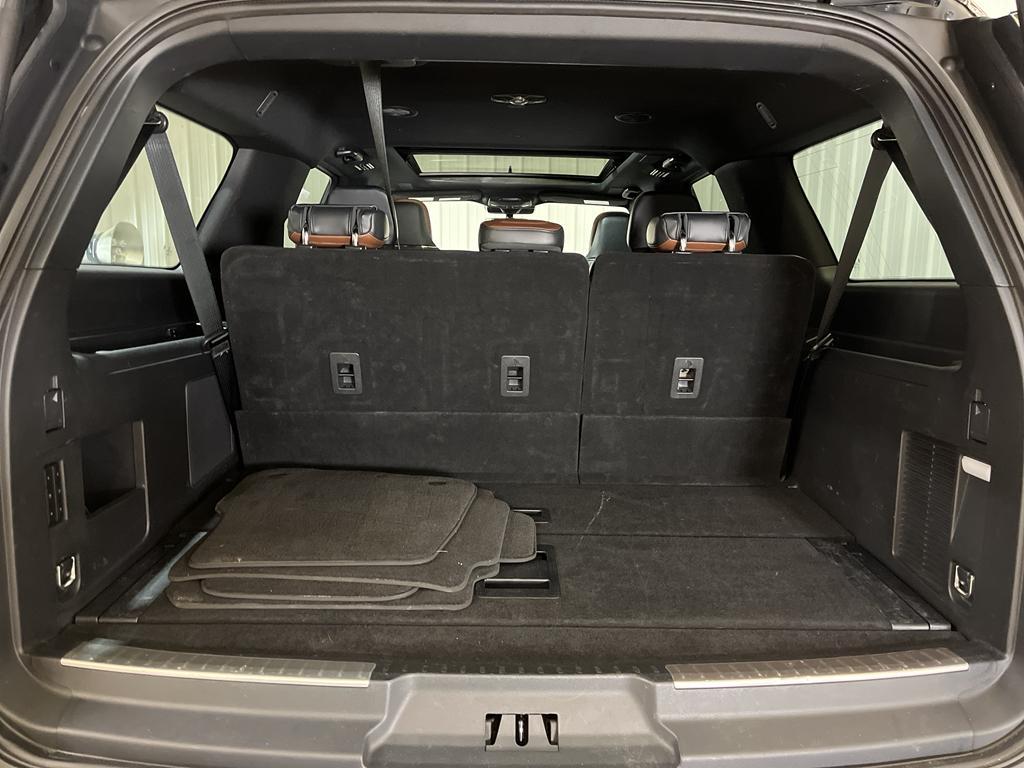 used 2022 Lincoln Navigator car, priced at $54,000