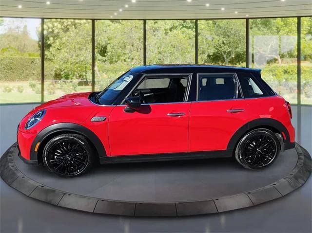 used 2024 MINI Hardtop car, priced at $27,987