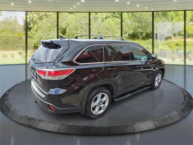 used 2016 Toyota Highlander car, priced at $20,900