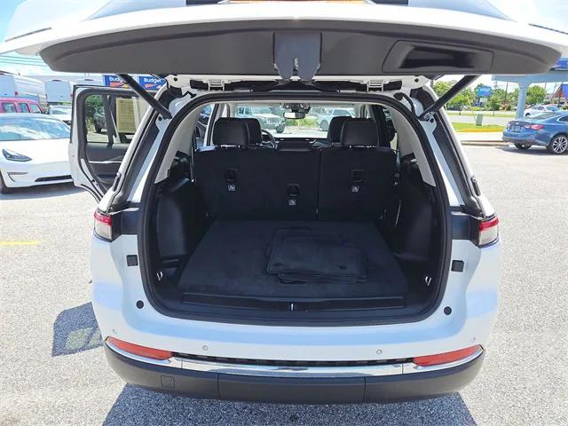 used 2022 Jeep Grand Cherokee car, priced at $33,900