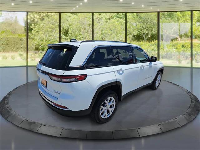 used 2022 Jeep Grand Cherokee car, priced at $33,900
