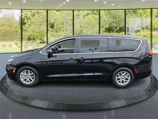 used 2024 Chrysler Pacifica car, priced at $28,900
