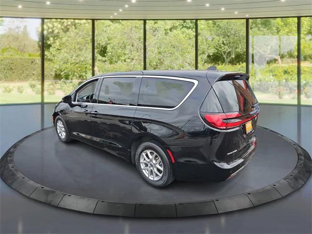 used 2024 Chrysler Pacifica car, priced at $28,900