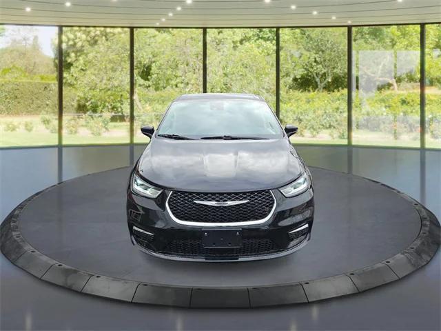 used 2024 Chrysler Pacifica car, priced at $28,900