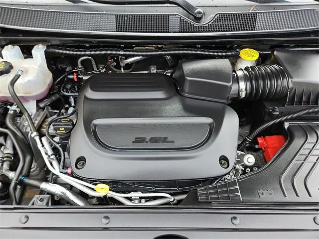 used 2024 Chrysler Pacifica car, priced at $28,900