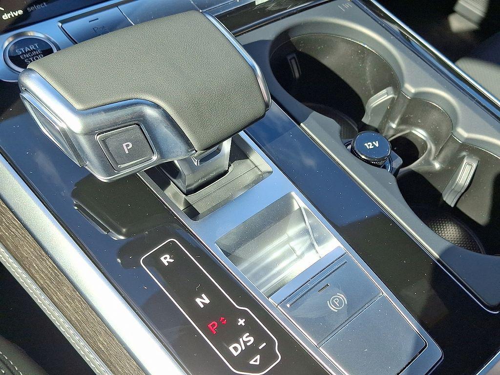 new 2026 Audi Q7 car, priced at $78,295