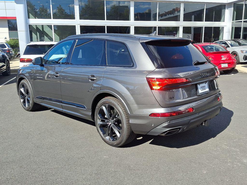 new 2026 Audi Q7 car, priced at $78,295