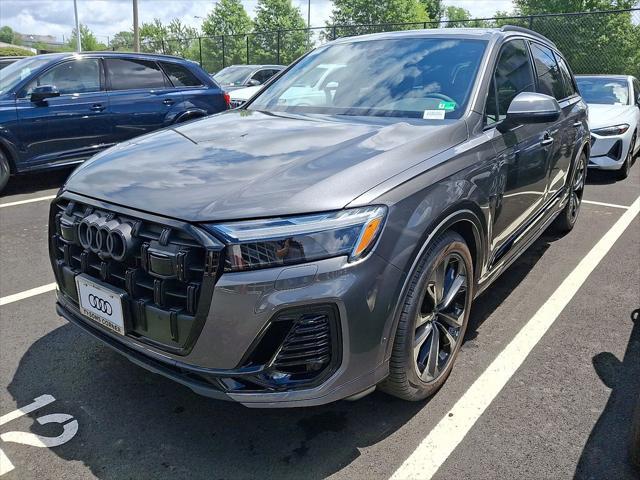 new 2025 Audi Q7 car, priced at $77,580