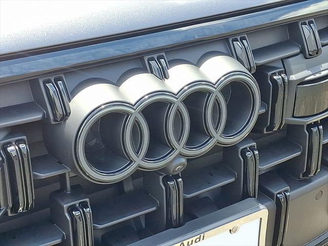 new 2025 Audi Q7 car, priced at $77,580
