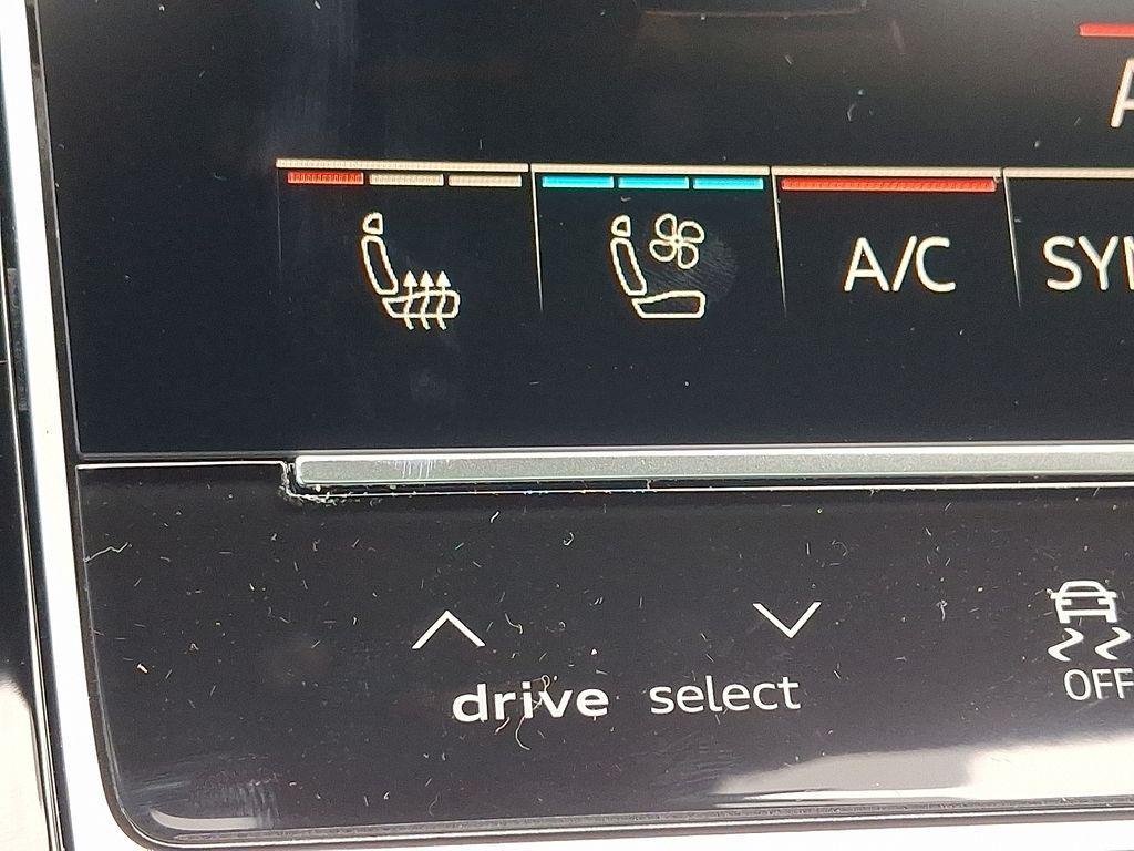 new 2025 Audi Q7 car, priced at $76,350