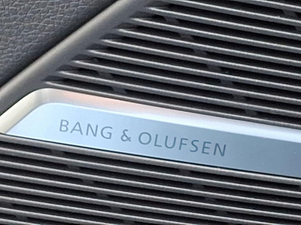 new 2025 Audi Q7 car, priced at $75,305