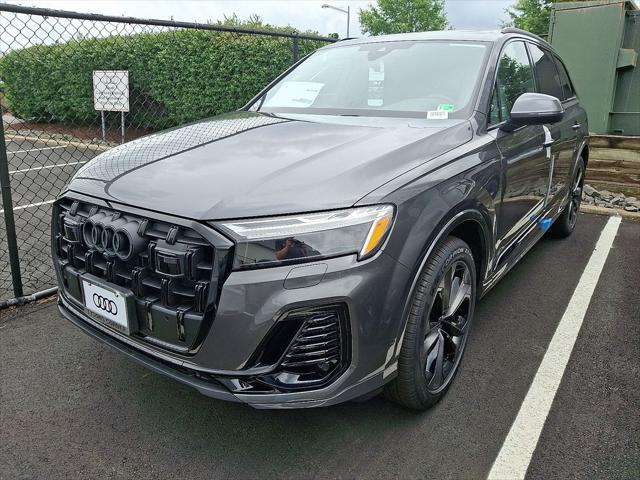new 2025 Audi Q7 car, priced at $75,305