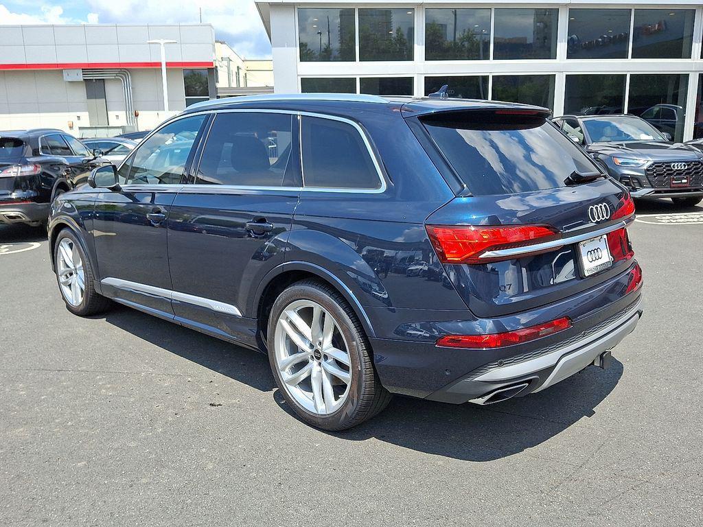 new 2025 Audi Q7 car, priced at $76,350