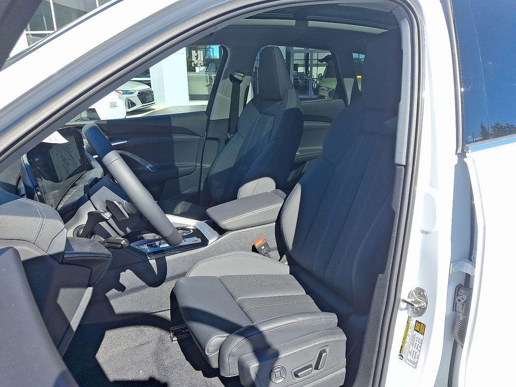 new 2025 Audi Q5 car, priced at $61,390