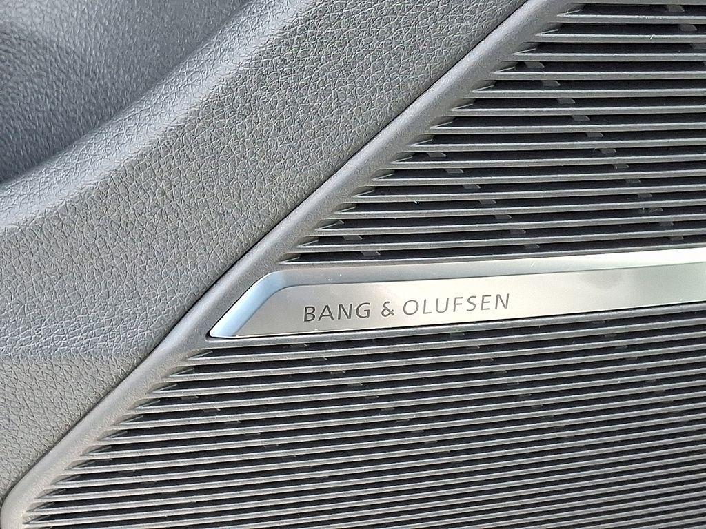 new 2025 Audi Q7 car, priced at $77,450