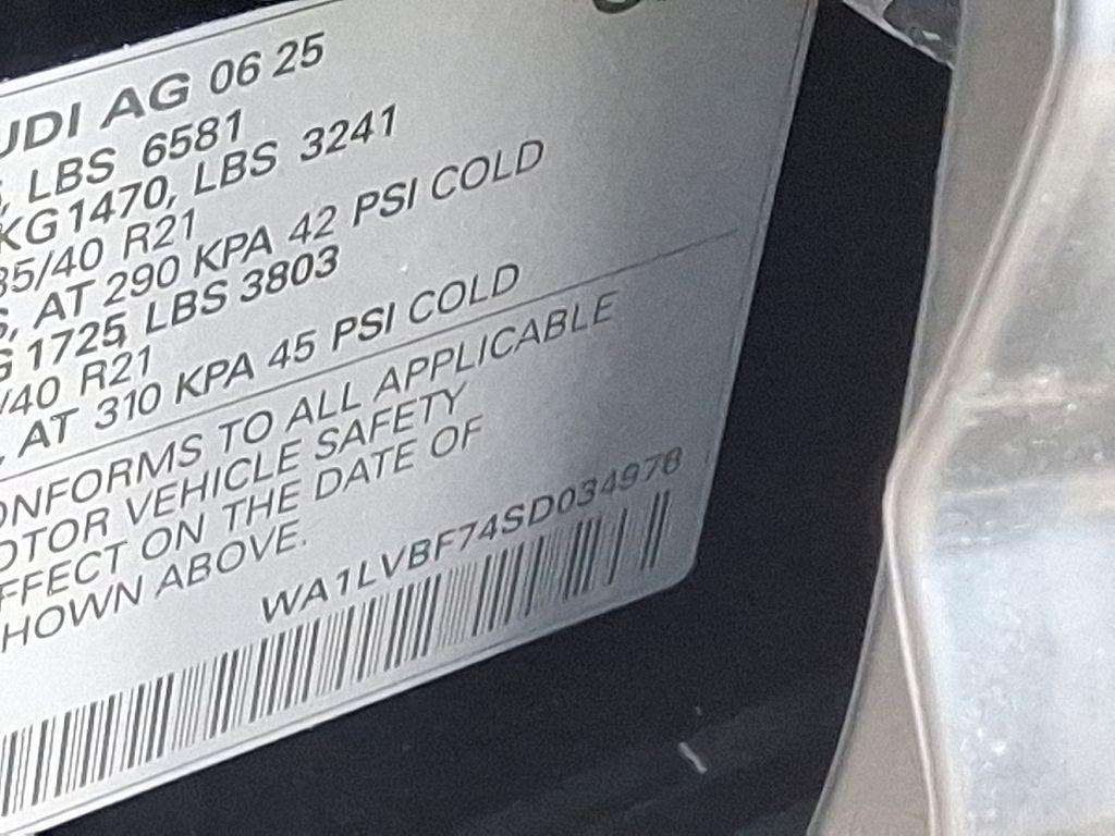 new 2025 Audi Q7 car, priced at $77,450